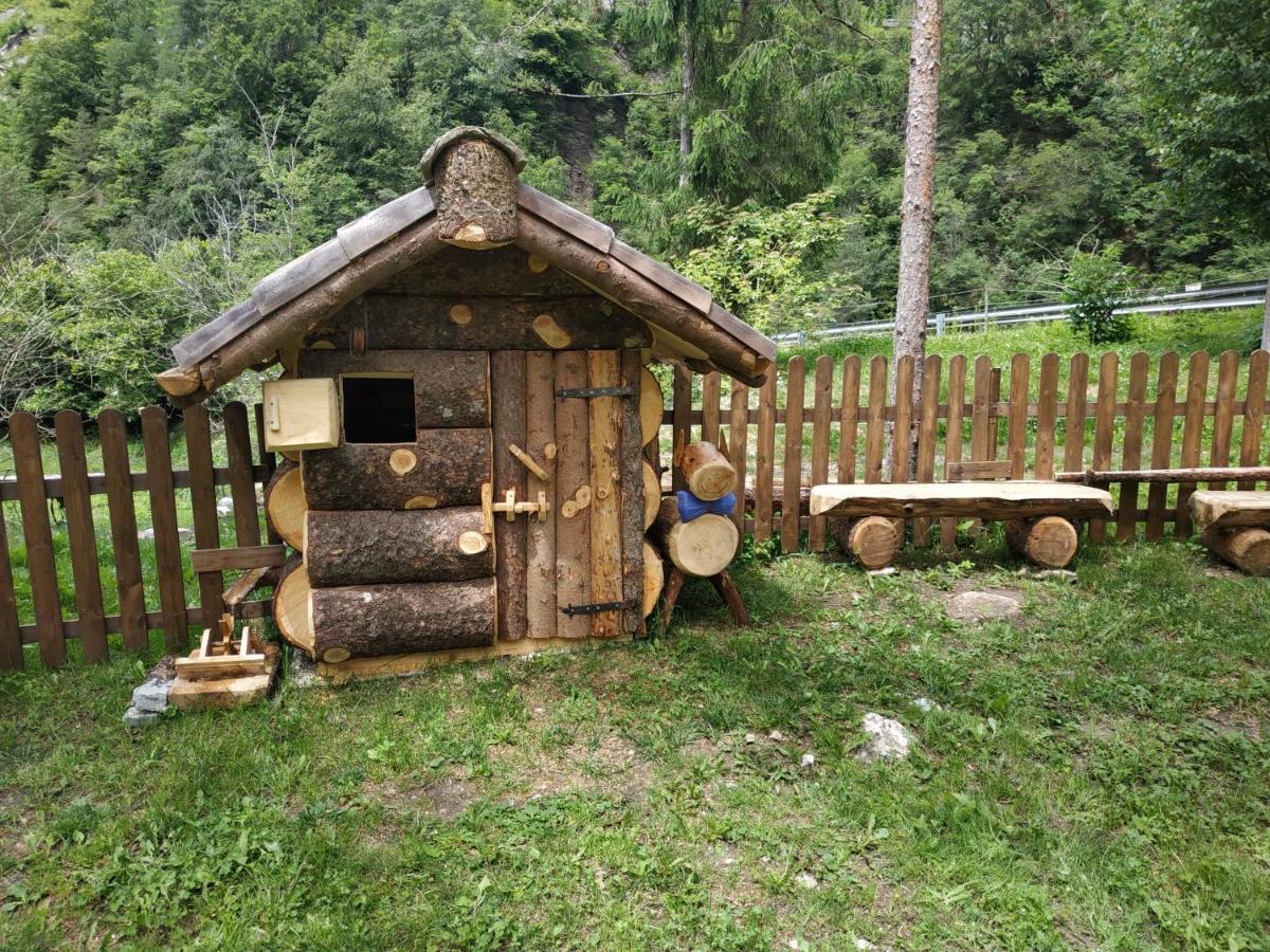 B&B L'Asinello Rampante อาร์ตา แตร์เม ภายนอก รูปภาพ
