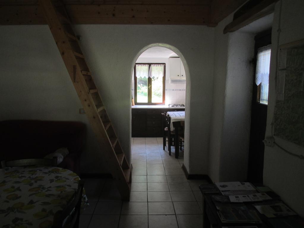 B&B L'Asinello Rampante อาร์ตา แตร์เม ภายนอก รูปภาพ